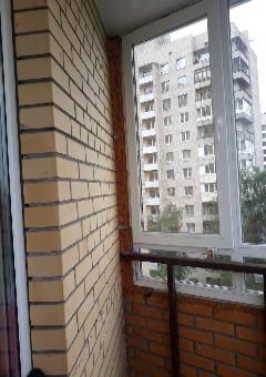 Остекление окнами Rehau углового балкона - фото 12